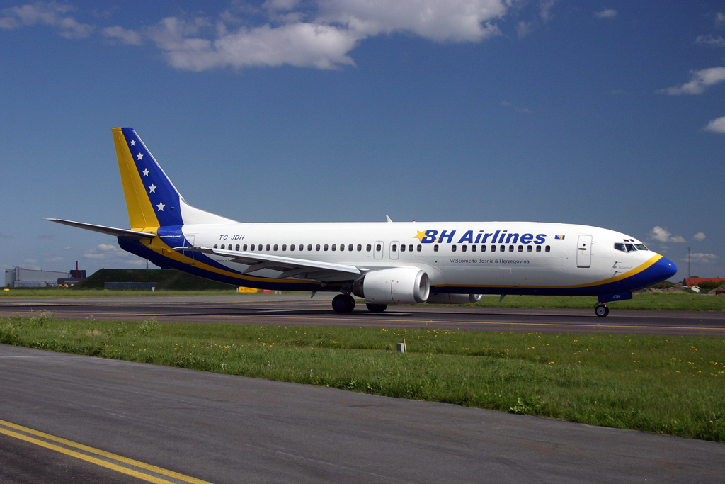 Boeing_734_BH_airlines